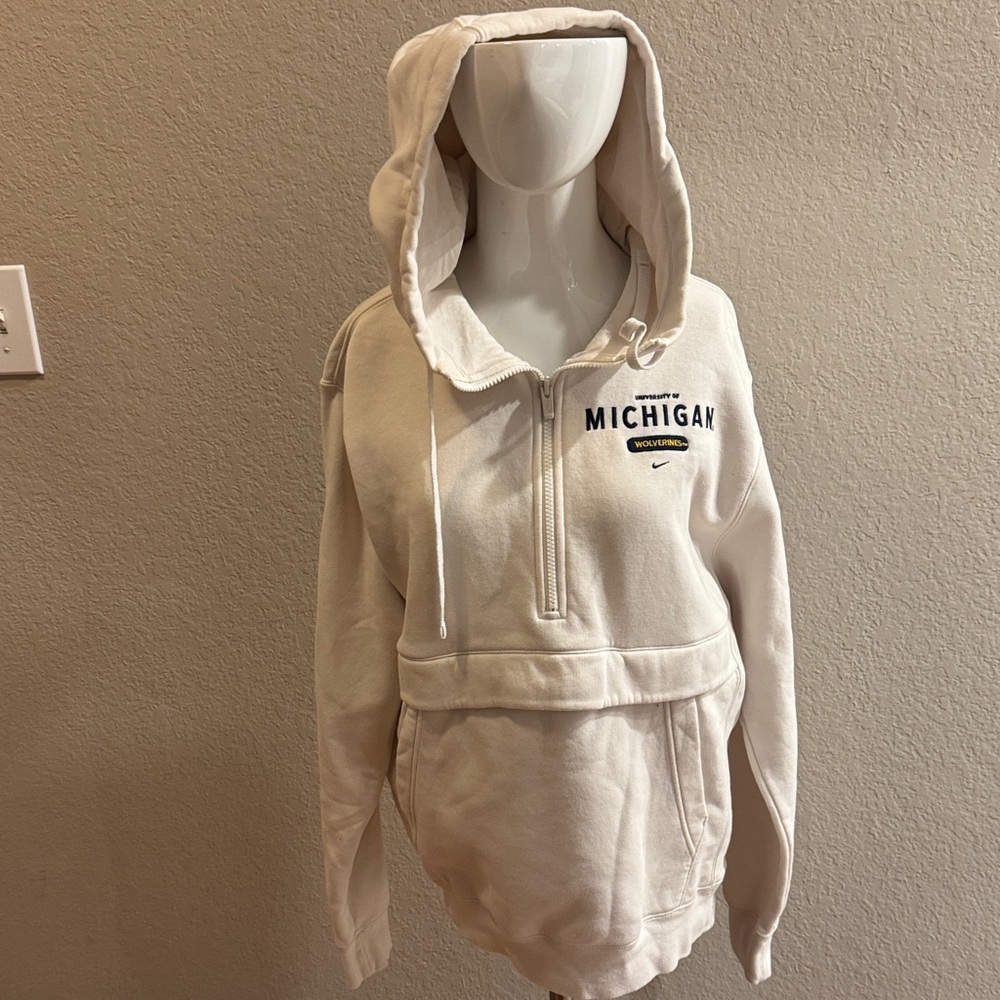 Nike Michigan Hoodie unisex size small Go Blue!